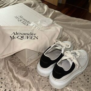 Alexander McQUEEN oversized sneakers